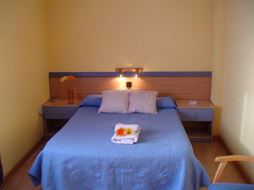Hostal El Carmen Сарагоса Екстериор снимка
