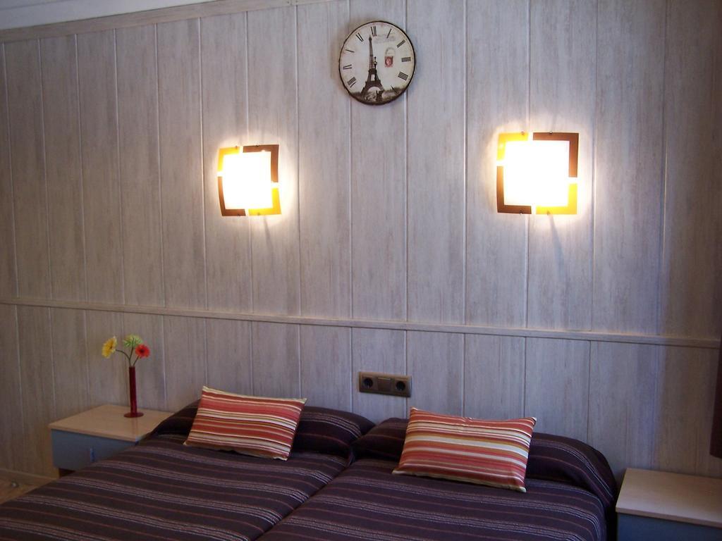 Hostal El Carmen Сарагоса Екстериор снимка